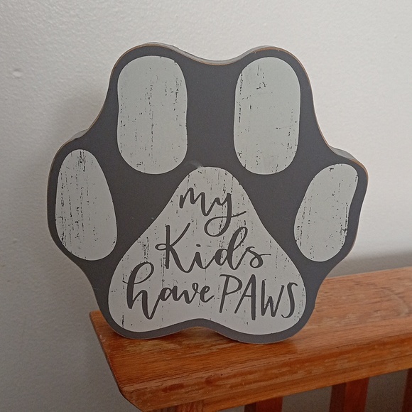 Decor - Picture 1 of 8